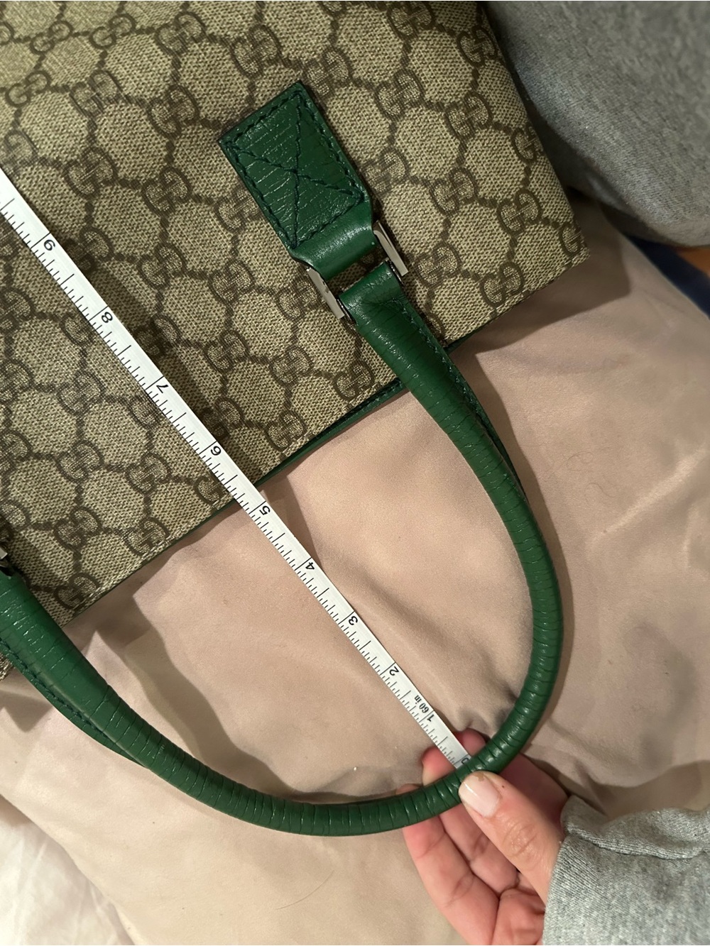 Gucci GG Supreme Tote Coated Canvas Handbag - Picture 14 of 16